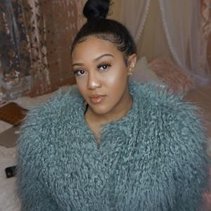 Meet your Posher, Chelsea-alana